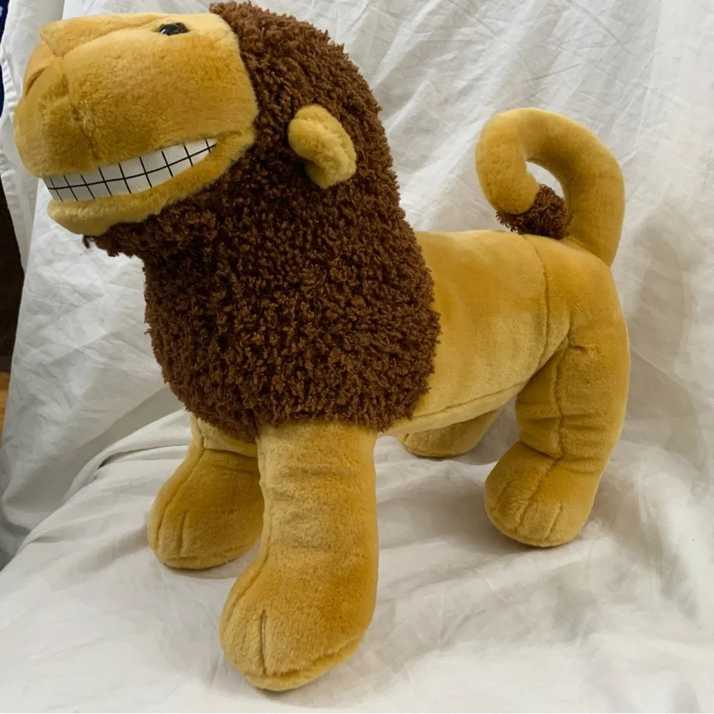 Gund Old Salem Winchester Lion Plush 12
